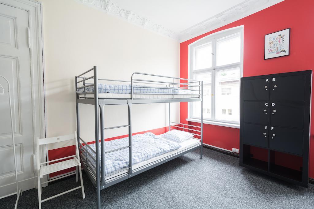 Hostel Awangarda Poznań Rum bild