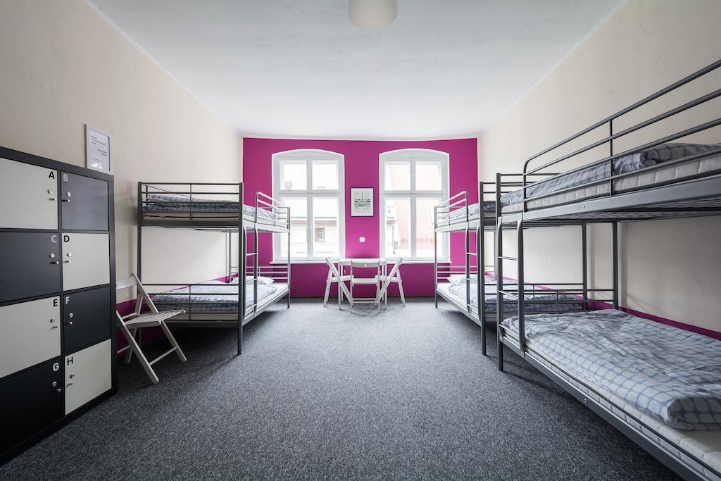Hostel Awangarda Poznań Rum bild