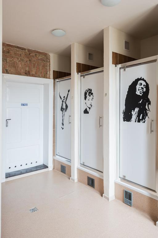 Hostel Awangarda Poznań Exteriör bild