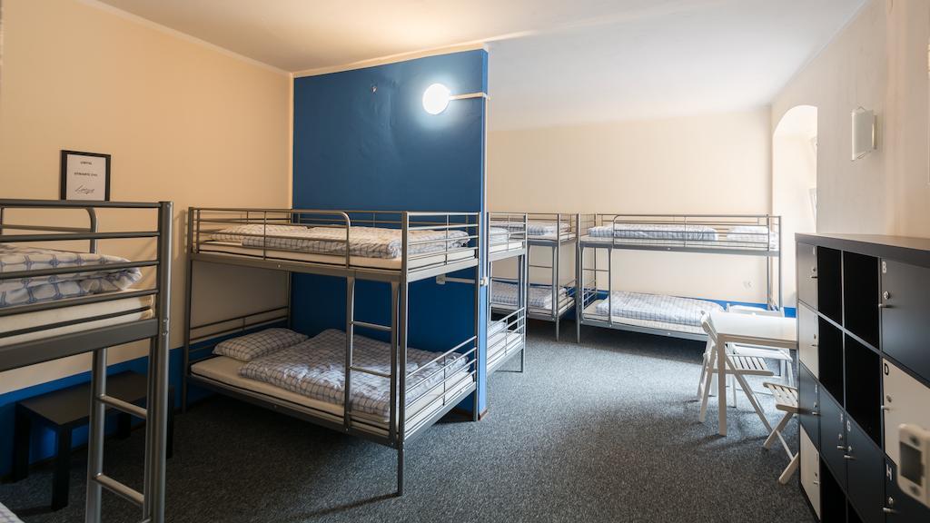 Hostel Awangarda Poznań Exteriör bild