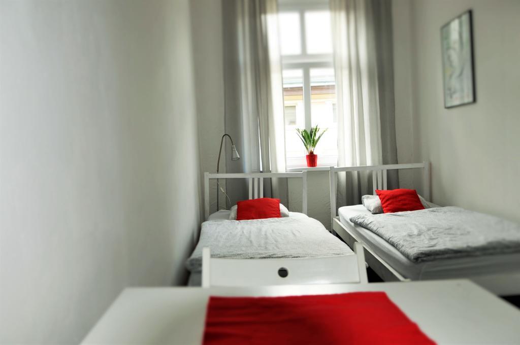 Hostel Awangarda Poznań Exteriör bild