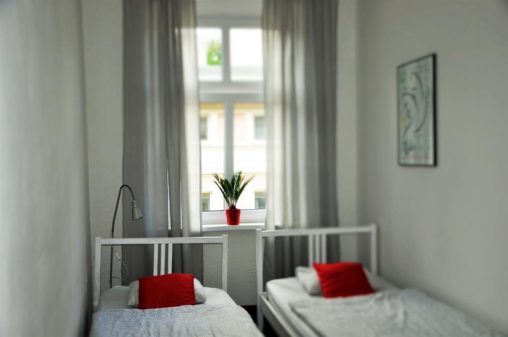 Hostel Awangarda Poznań Exteriör bild